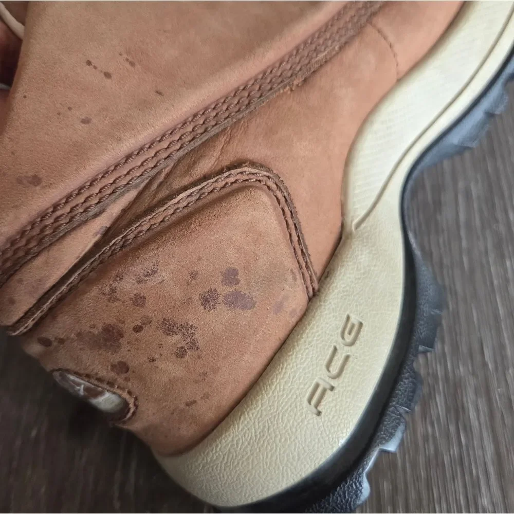 Nike ACG Women's High Top Hiking Boots Brown Size 6.5